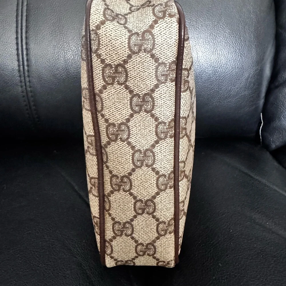 Gucci Beige and Brown Monogram Pouch Preloved Used - Picture 6 of 17